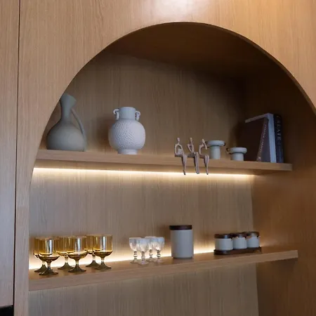 Sculptura Boutique - *
