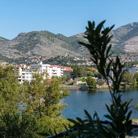 Sculptura Boutique - * Trebinje